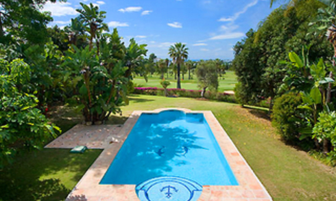 Frontline golf villa for sale, Nueva Andalucia, Marbella 