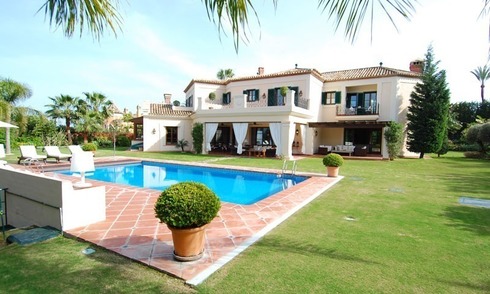 Elegant exclusive villa for sale near Puerto Banus in Marbella 