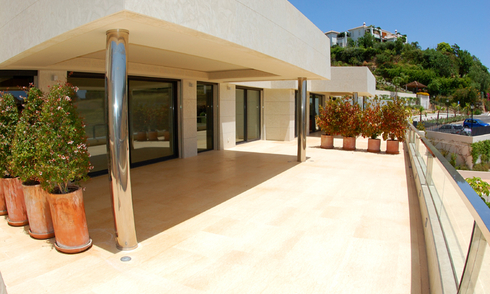 New Modern luxury apartment for sale in Nueva Andalucia - Marbella 