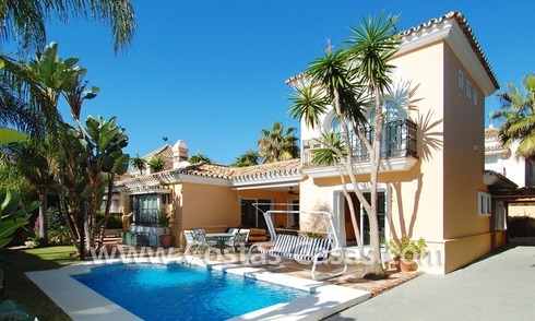 Beachside villa for sale close to the beach in Marbella 