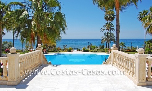 Exclusive frontline beach apartment for sale, Estepona - Marbella 