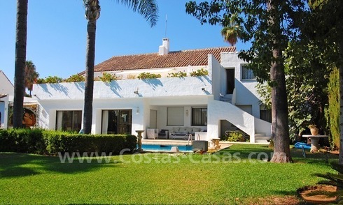 Beach property villa for sale - Puerto Banus - Marbella 