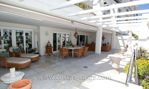 For Sale: Exclusive Apartment at Playas del Duque – Beachfront Estate in Puerto Banús, Marbella 