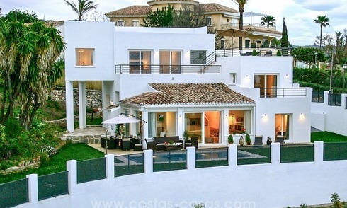 Modern contemporary villa with excellent panoramic sea views in Marbella 