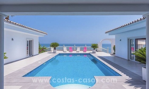 Beachfront luxury villa for sale in Mijas-Costa, Costa del Sol 