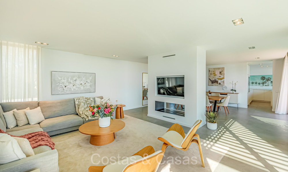 Unique ultra-modern beach front designer villa for sale, New Golden Mile, Marbella - Estepona. Ready to move in. 72255