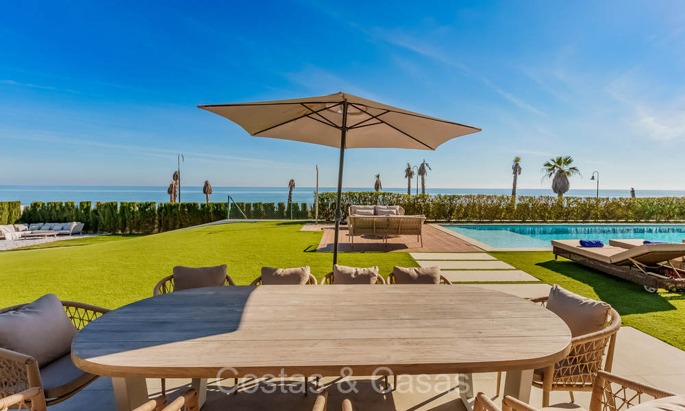 Unique ultra-modern beach front designer villa for sale, New Golden Mile, Marbella - Estepona. Ready to move in. 72259