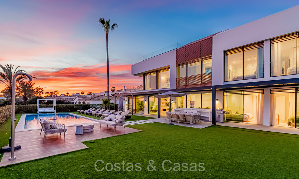 Unique ultra-modern beach front designer villa for sale, New Golden Mile, Marbella - Estepona. Ready to move in. 72282