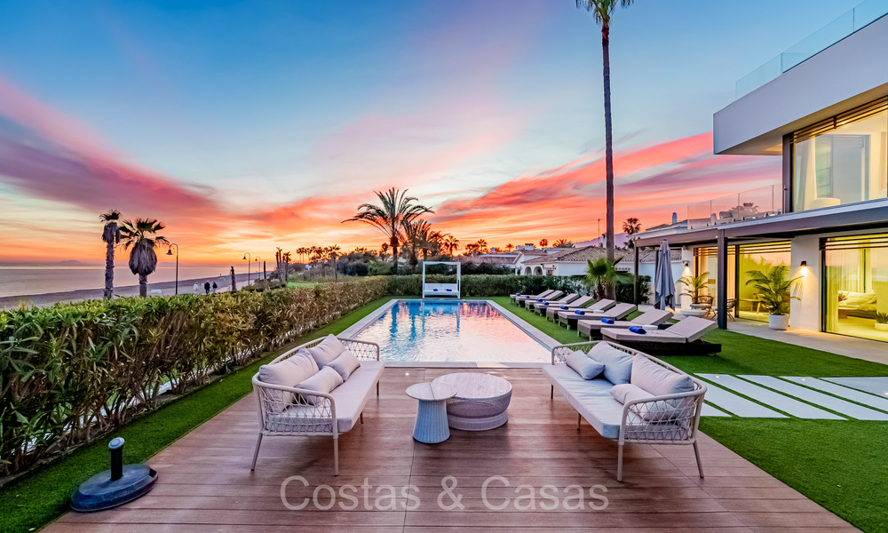 Unique ultra-modern beach front designer villa for sale, New Golden Mile, Marbella - Estepona. Ready to move in. 72283