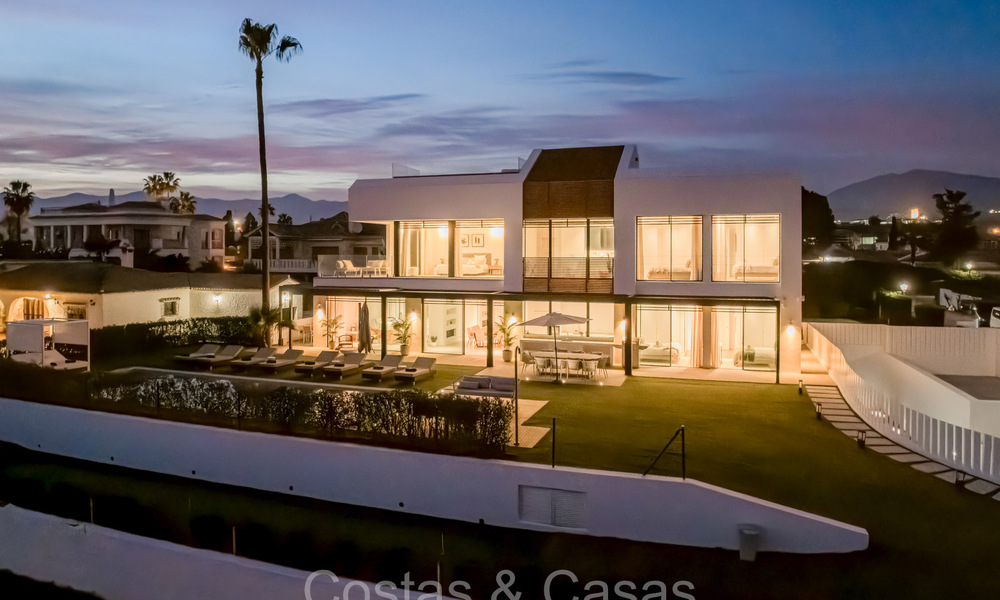 Unique ultra-modern beach front designer villa for sale, New Golden Mile, Marbella - Estepona. Ready to move in. 72288