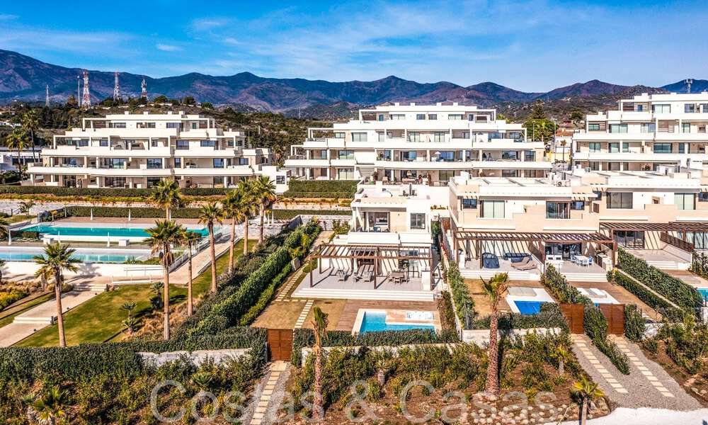 New luxury front line beach villa for sale in an exclusive complex, New Golden Mile, Marbella - Estepona 69818