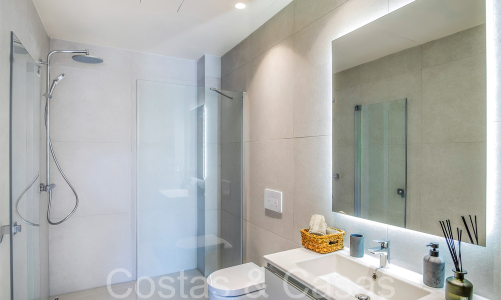 New luxury front line beach villa for sale in an exclusive complex, New Golden Mile, Marbella - Estepona 69828