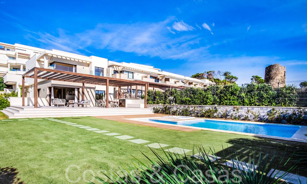 New luxury front line beach villa for sale in an exclusive complex, New Golden Mile, Marbella - Estepona 69845