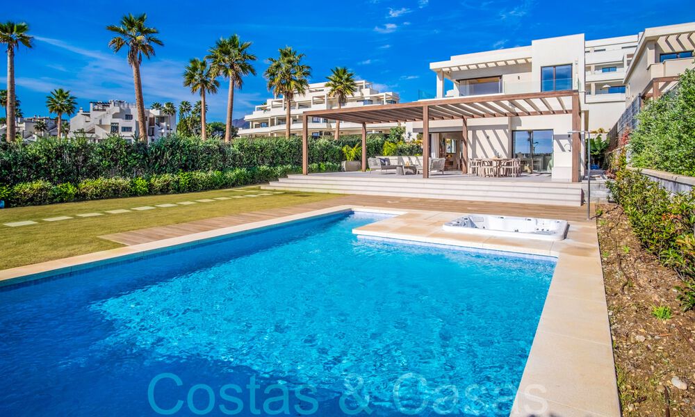 New luxury front line beach villa for sale in an exclusive complex, New Golden Mile, Marbella - Estepona 69847
