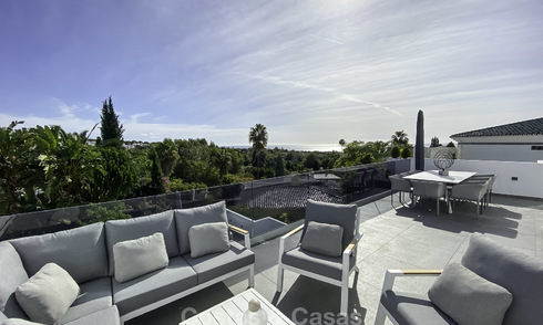 Fully renovated semi-detached classical villa for sale, Golden Mile, Marbella 18887