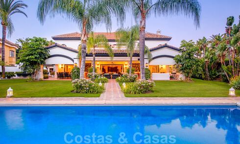 Spectacular elegant beachside mansion for sale in west Marbella 29429