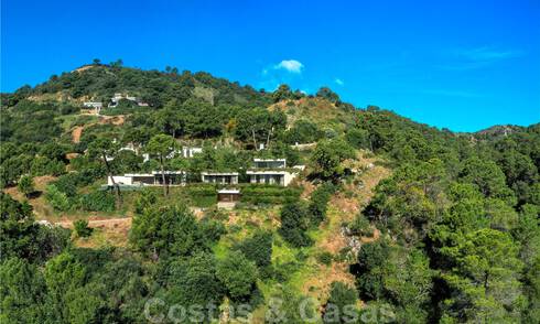 Green and sustainable design villas for sale, integrated in their natural surroundings, overlooking the valley and the sea in a gated resort in Benahavis - Marbella 31924