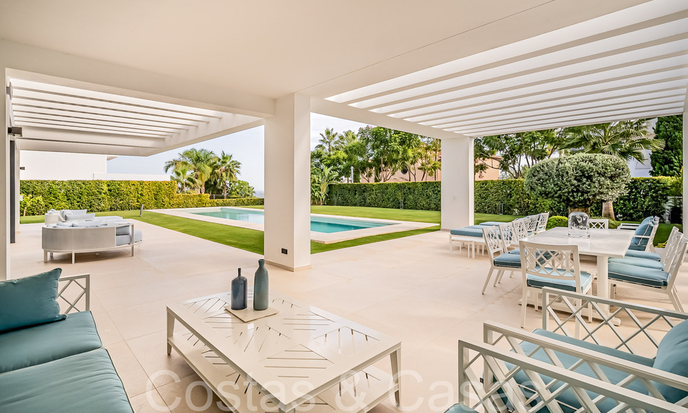 Ready to move in, new modern villa for sale in a five star golf resort in Marbella - Benahavis 71745