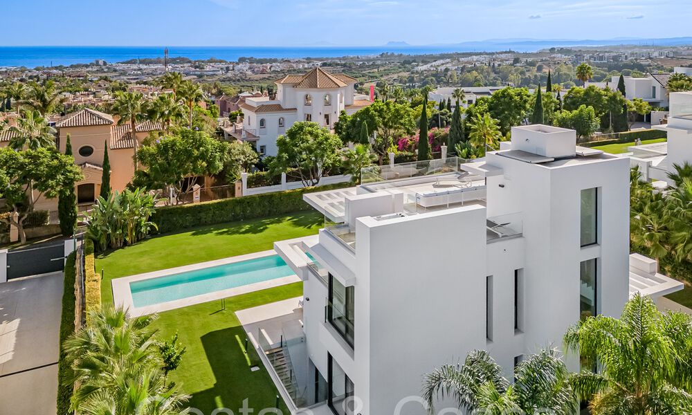 Ready to move in, new modern villa for sale in a five star golf resort in Marbella - Benahavis 71750