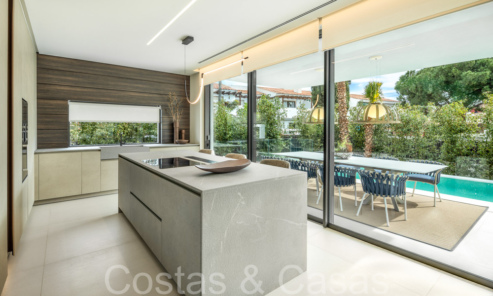 Modern new construction villa for sale, walking distance to the beach, beachside San Pedro de Alcantara, Marbella 71256