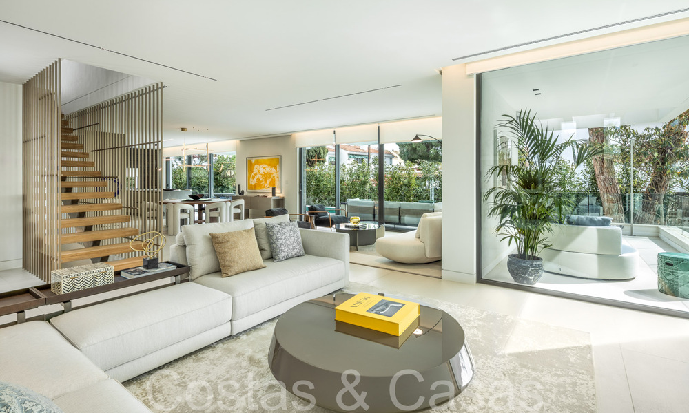 Modern new construction villa for sale, walking distance to the beach, beachside San Pedro de Alcantara, Marbella 71259