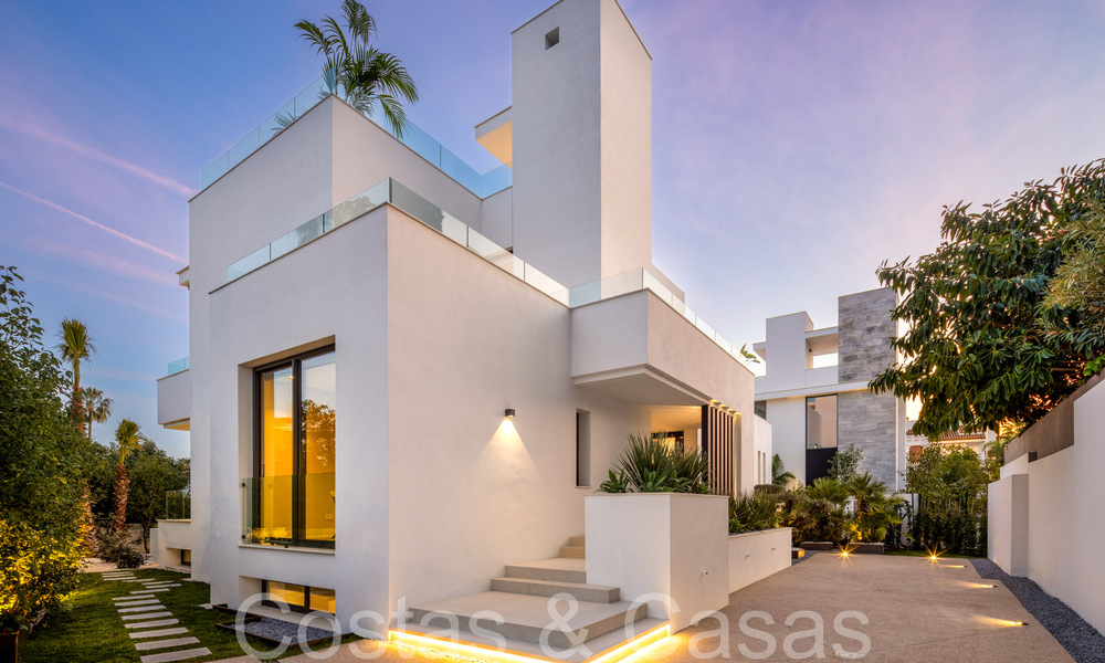 Modern new construction villa for sale, walking distance to the beach, beachside San Pedro de Alcantara, Marbella 71271