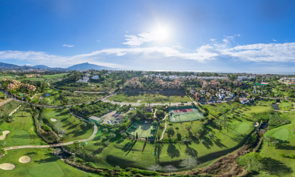 Contemporary luxury villas for sale at walking distance from a prominent golf club, on the New Golden Mile between Marbella and Estepona 69253