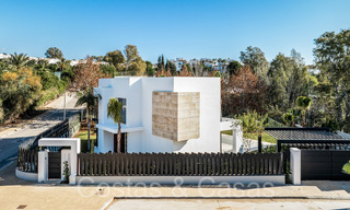 Contemporary luxury villas for sale at walking distance from a prominent golf club, on the New Golden Mile between Marbella and Estepona 69283 
