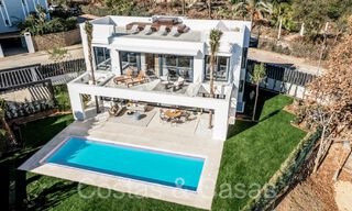 Contemporary luxury villas for sale at walking distance from a prominent golf club, on the New Golden Mile between Marbella and Estepona 69290 