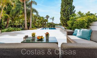 Spacious luxury villa for sale with extensive private garden east of Marbella centre 68881 