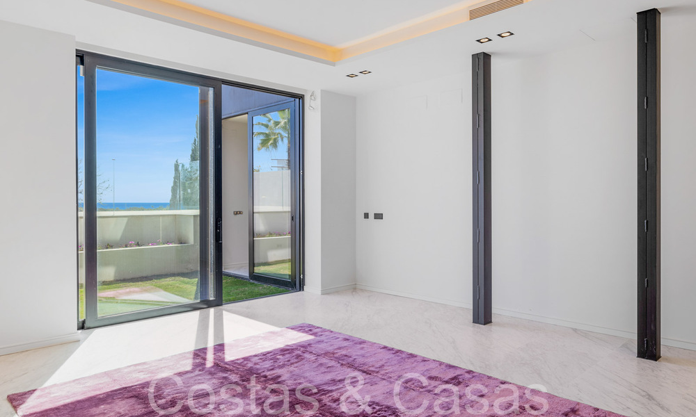 New, modernist designer villa for sale with stunning sea views in five-star golf resort in Marbella - Benahavis 68491