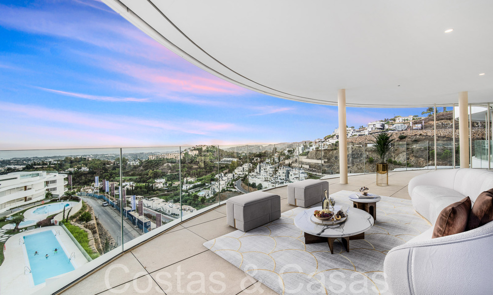 Prestigious, luxury apartment for sale with stunning sea, golf and mountain views in Marbella - Benahavis 70582