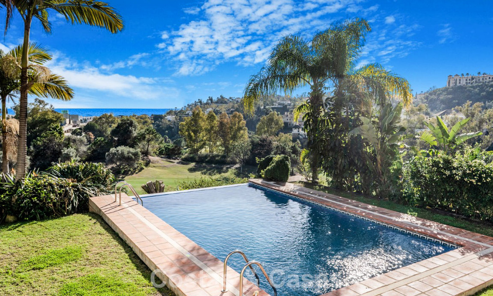 Spacious luxury villa for sale adjacent to prime golf course in La Quinta golf resort, Benahavis - Marbella 774241