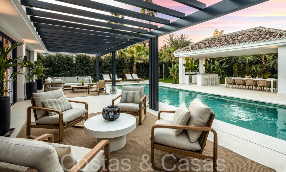 Sophisticated, Mediterranean single storey villa for sale just steps from the Las Brisas golf course in Nueva Andalucia, Marbella 67497