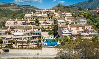 Spacious and bright duplex penthouse for sale located in Nueva Andalucia, Marbella 67977 