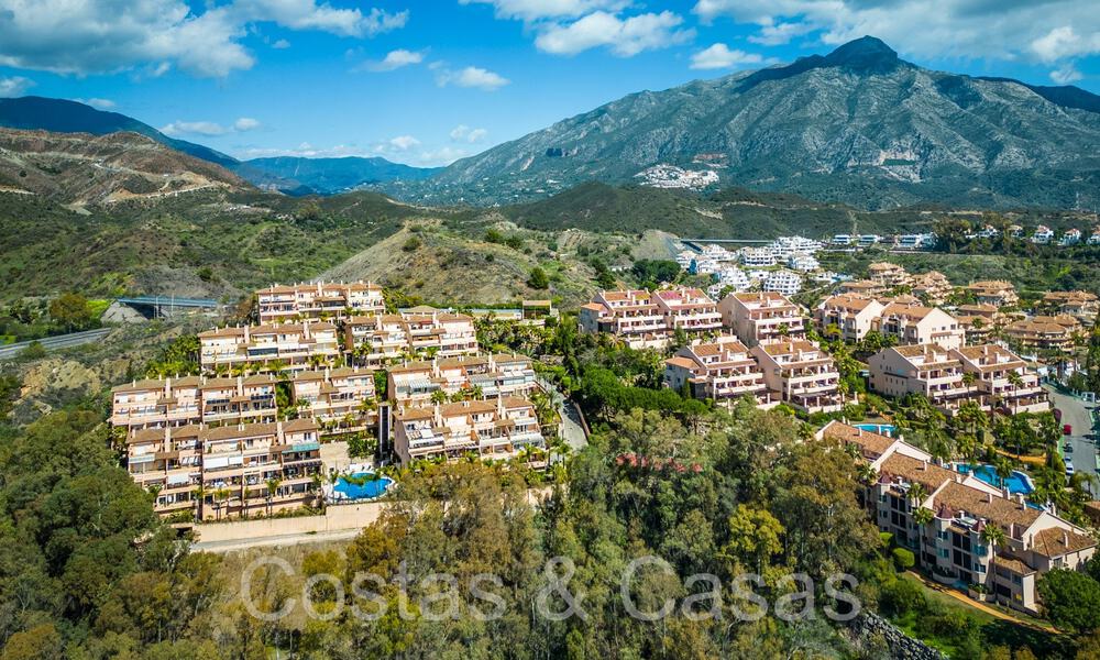 Spacious and bright duplex penthouse for sale located in Nueva Andalucia, Marbella 67978