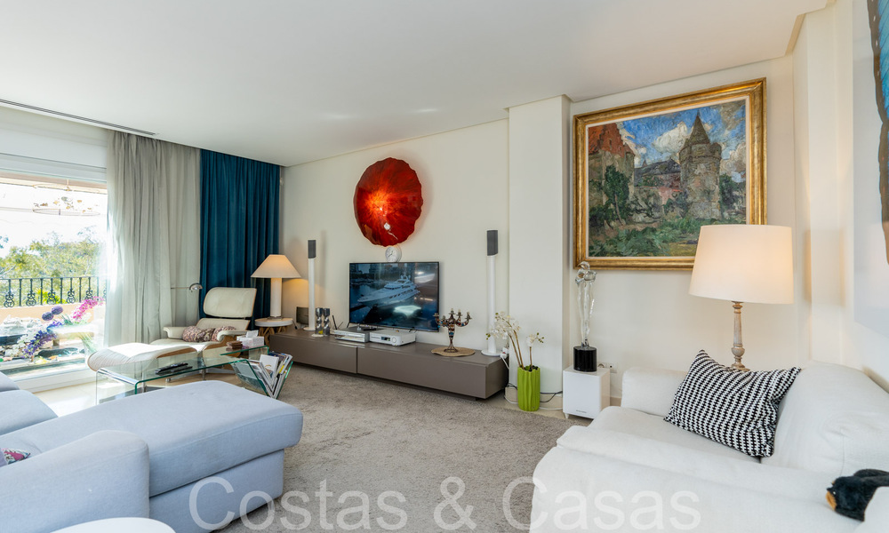 Spacious and bright duplex penthouse for sale located in Nueva Andalucia, Marbella 67988