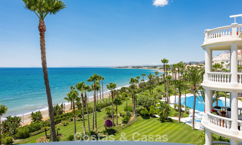 Sophisticated renovated apartment for sale in Las Dunas Park, an exclusive beach resort between Marbella and Estepona 774382