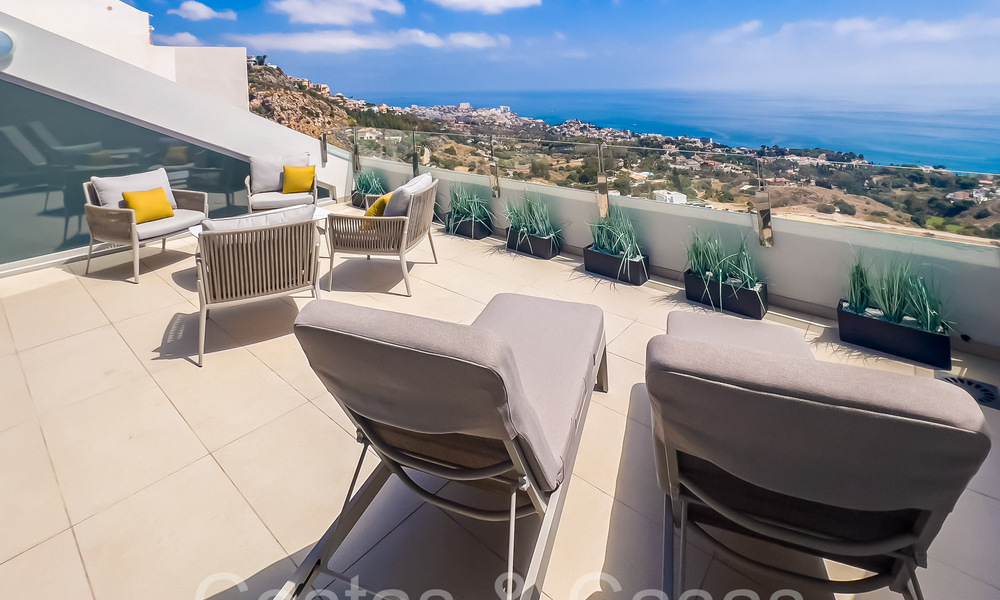 Luxurious, modern, duplex penthouse with panoramic sea views for sale in Benalmadena, Costa del Sol 68023
