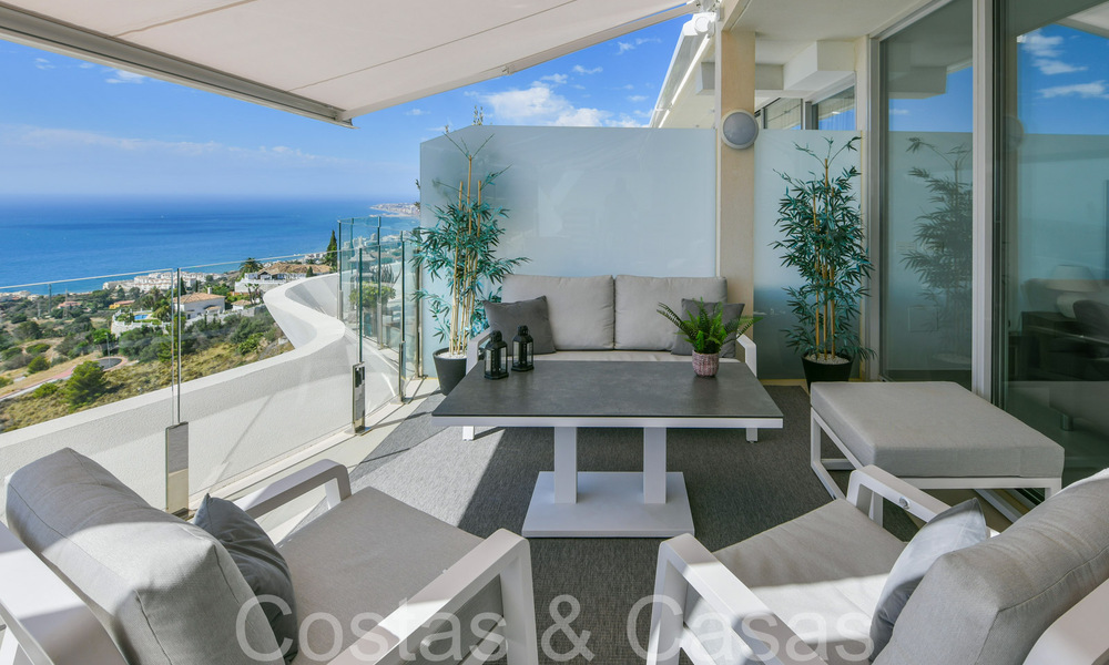 Luxurious, modern, duplex penthouse with panoramic sea views for sale in Benalmadena, Costa del Sol 68031