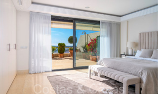 Luxurious apartment for sale with unobstructed, panoramic sea views in Nueva Andalucia, Marbella 68099 