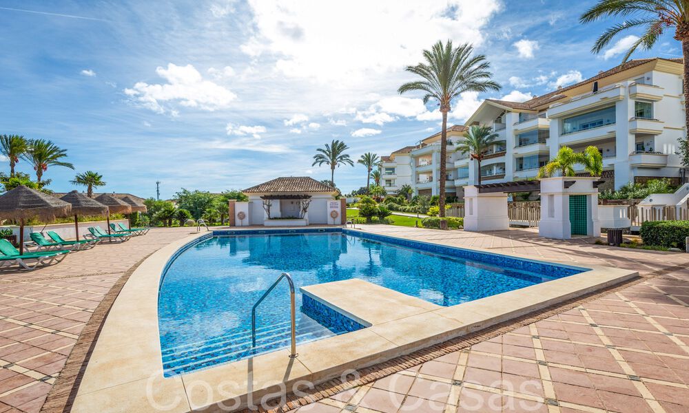 Elegant penthouse with beautiful views for sale in an exclusive golf resort in Mijas, Costa del Sol 68264