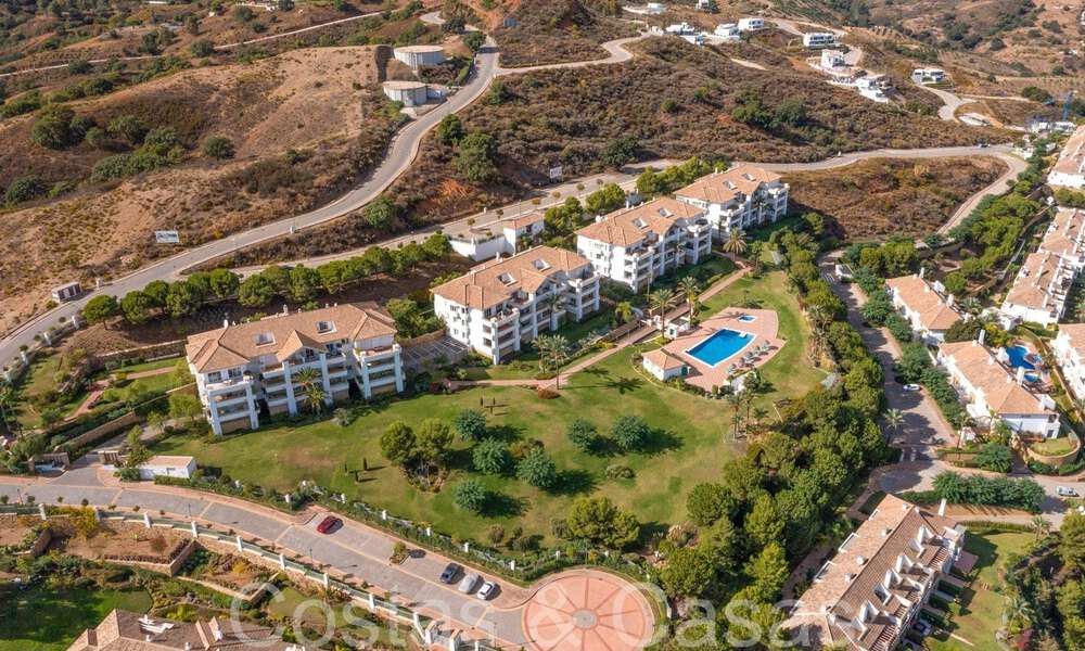 Elegant penthouse with beautiful views for sale in an exclusive golf resort in Mijas, Costa del Sol 68268