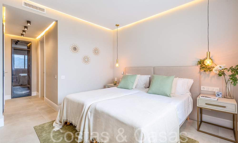 Elegant penthouse with beautiful views for sale in an exclusive golf resort in Mijas, Costa del Sol 68272