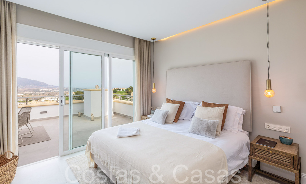 Elegant penthouse with beautiful views for sale in an exclusive golf resort in Mijas, Costa del Sol 68292