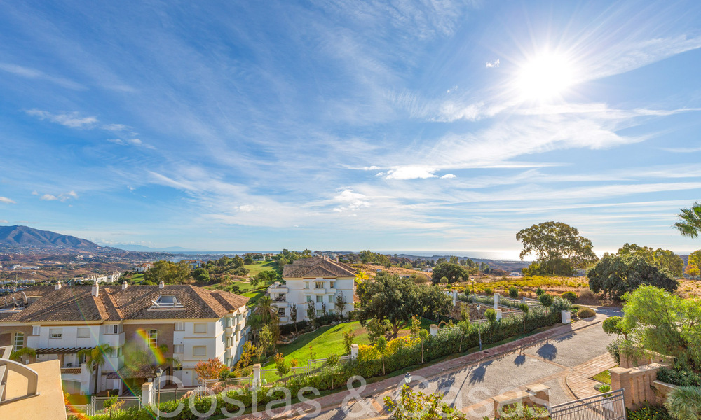 Elegant penthouse with beautiful views for sale in an exclusive golf resort in Mijas, Costa del Sol 68302