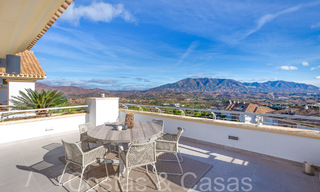 Elegant penthouse with beautiful views for sale in an exclusive golf resort in Mijas, Costa del Sol 68305 