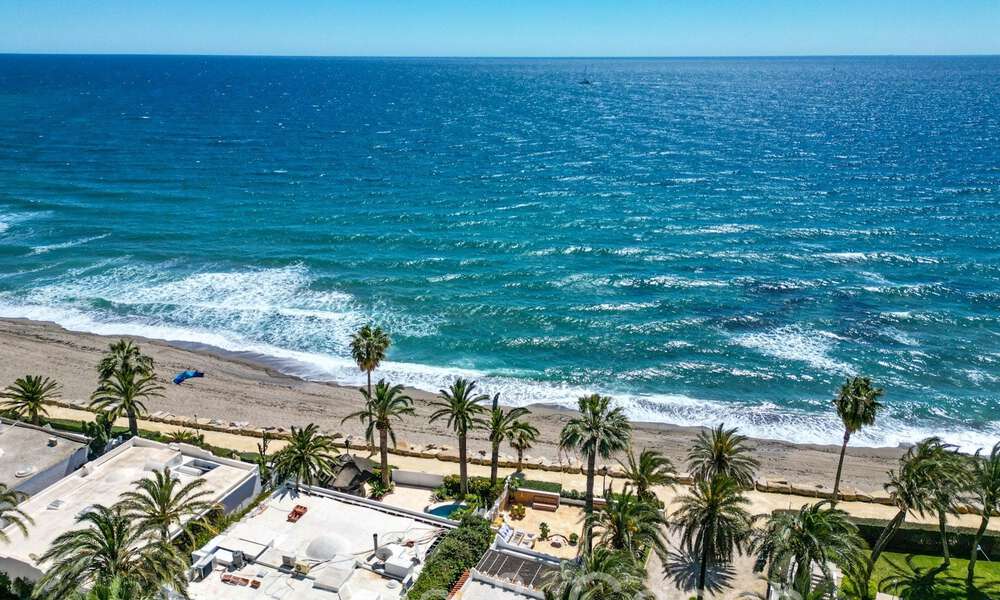 Luxury villa with open sea views for sale, right on the beach on Marbella's prestigious Golden Mile 68309