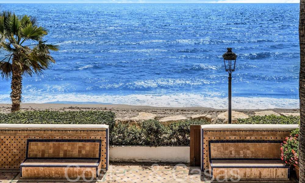 Luxury villa with open sea views for sale, right on the beach on Marbella's prestigious Golden Mile 68310