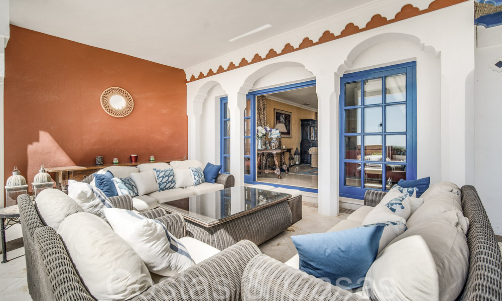 Luxury villa with open sea views for sale, right on the beach on Marbella's prestigious Golden Mile 68322